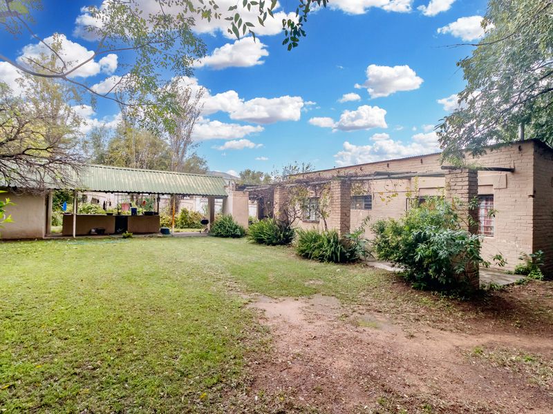 Starting to bid from R13 500 000.00 !!! Live Online Auction! Non-Distressed Auction - Photo 10