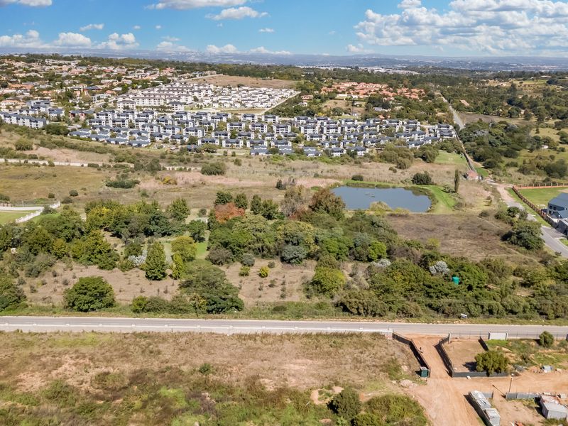 Starting to bid from R13 500 000.00 !!! Live Online Auction! Non-Distressed Auction - Photo 8