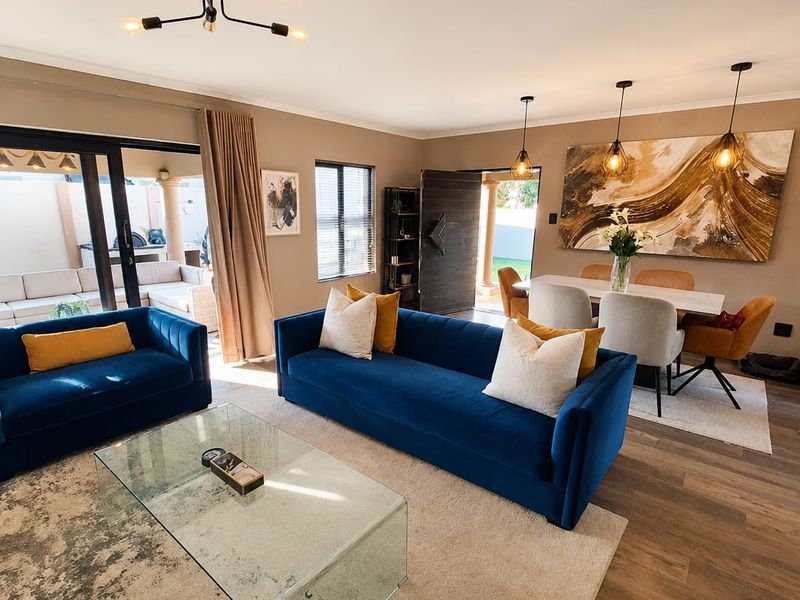 Immaculate family home in Exclusive Estate! - Photo 8