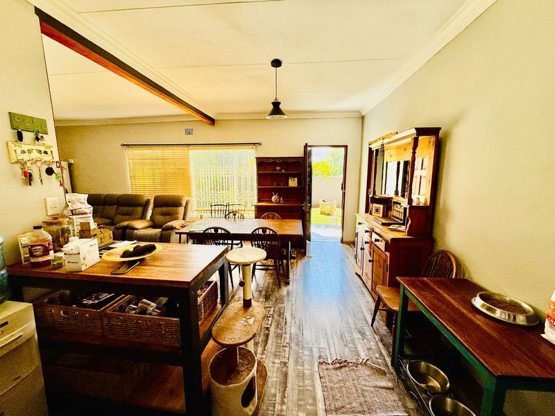 Charming and Versatile Home with Beautiful Garden - Photo 8