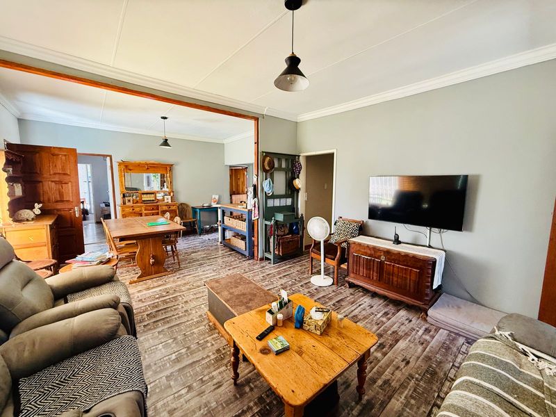 Charming and Versatile Home with Beautiful Garden - Photo 6