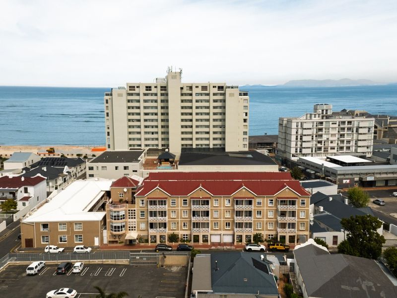 Discover a modern, airy 65sqm ground floor apartment in Strand—ideal for a professional couple. - Photo 4