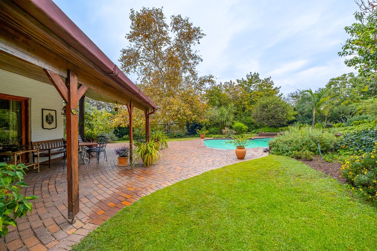 A Rare Hidden Sanctuary in the Heart of Craigavon - Photo 4