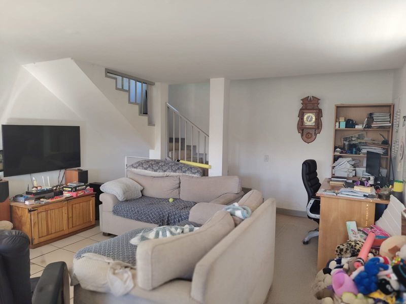 Investment Opportunity with Two Flatlets - Photo 10