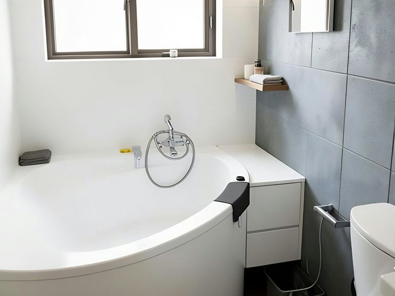 Investment Opportunity with Two Flatlets - Photo 7