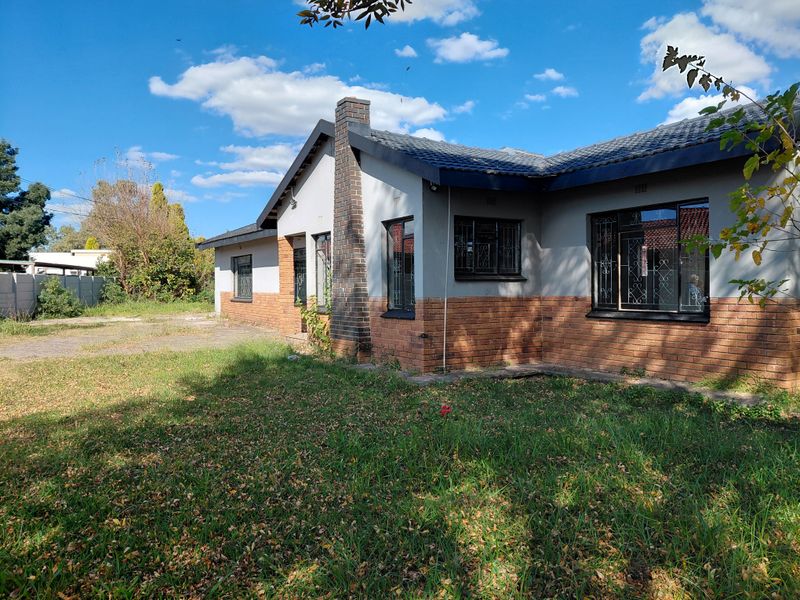 Attention builders and Investors!! - Photo 1