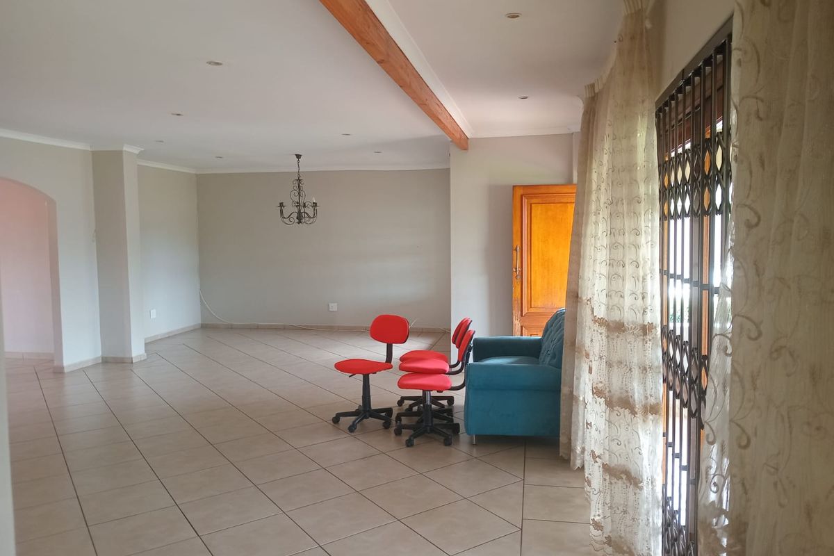 Bellevue - House To Let - Photo 4