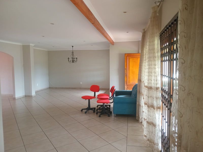 Bellevue - House To Let - Photo 4
