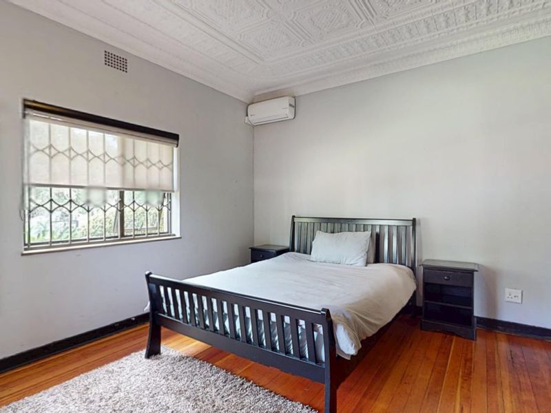 Elegant 5 Bedroom Family Residence with Flatlet! - Photo 9