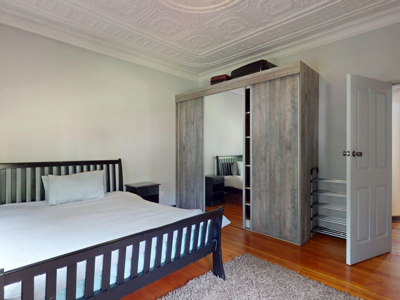 Elegant 5 Bedroom Family Residence with Flatlet! - Photo 7