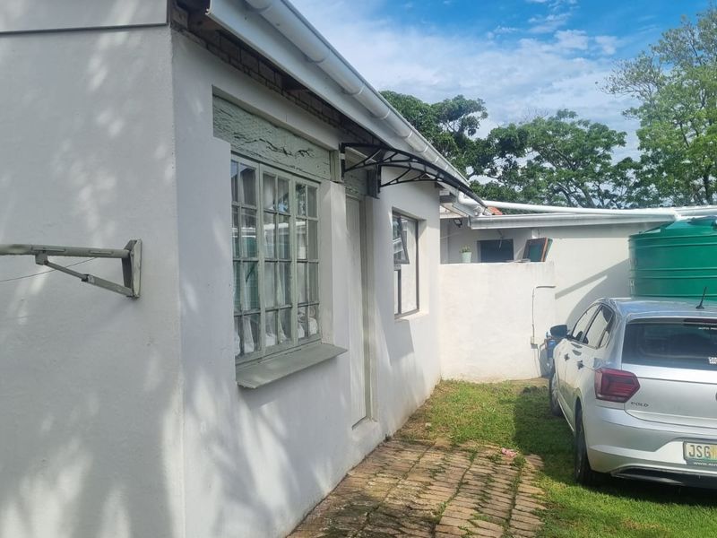 Charming Studio/Bachelor garden cottage in a Peaceful Tranquil Setting - available 1st July 2026 - Photo 2