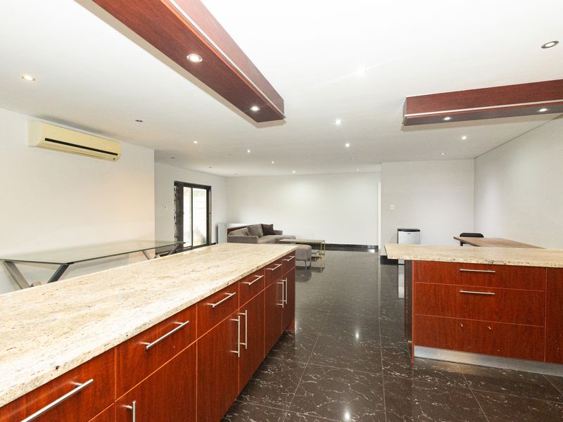 Ultra-Spacious 4 Bedroom Family Home with Exceptional Versatility! - Photo 6