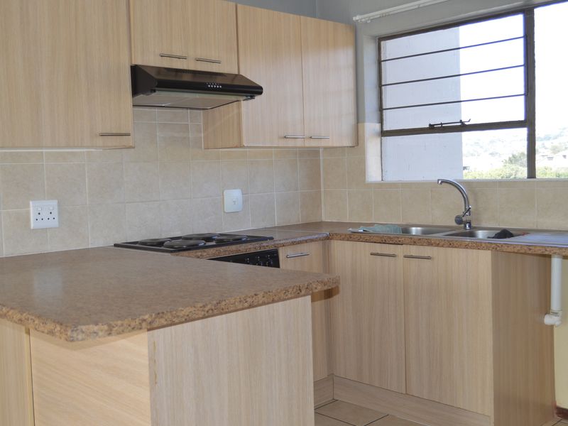 Neat Unit in Popular Complex - Photo 4