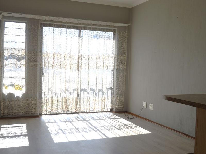 Neat Unit in Popular Complex - Photo 10