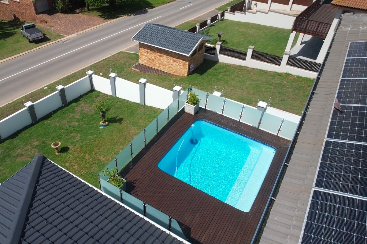 Refined Coastal Elegance in a Prime Jeffreys Bay Setting - Photo 3