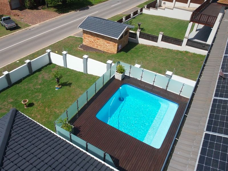 Refined Coastal Elegance in a Prime Jeffreys Bay Setting - Photo 3