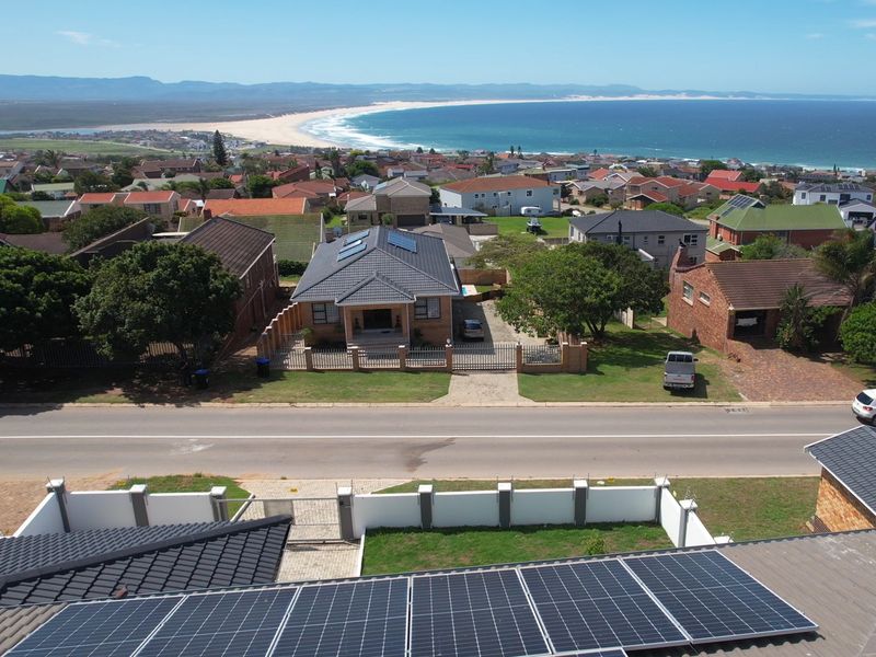 Refined Coastal Elegance in a Prime Jeffreys Bay Setting - Photo 7