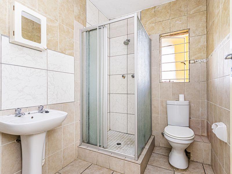 Secure Complex Life Style Living - Photo 9