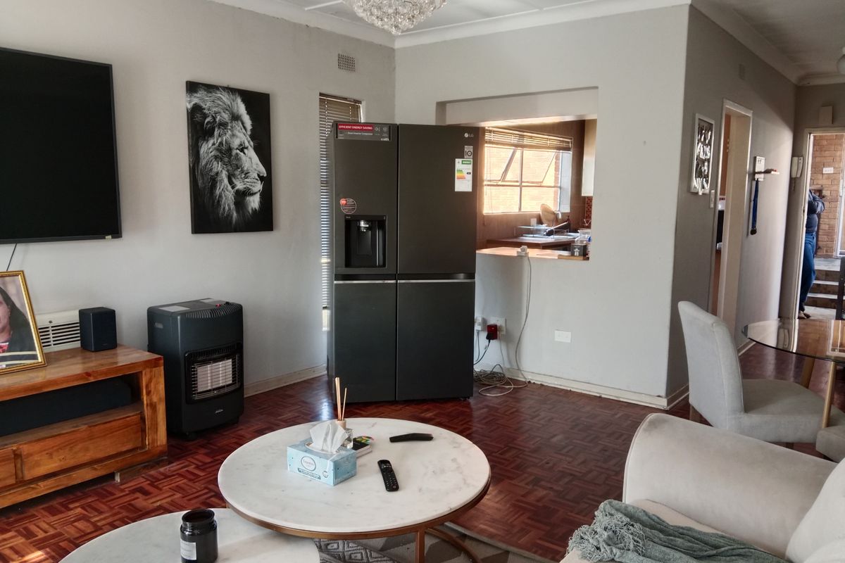 2 Bedroom 1 Bathroom Alberton North - Photo 3