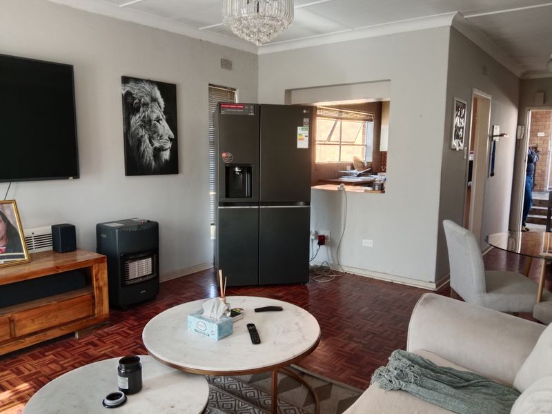 2 Bedroom 1 Bathroom Alberton North - Photo 3