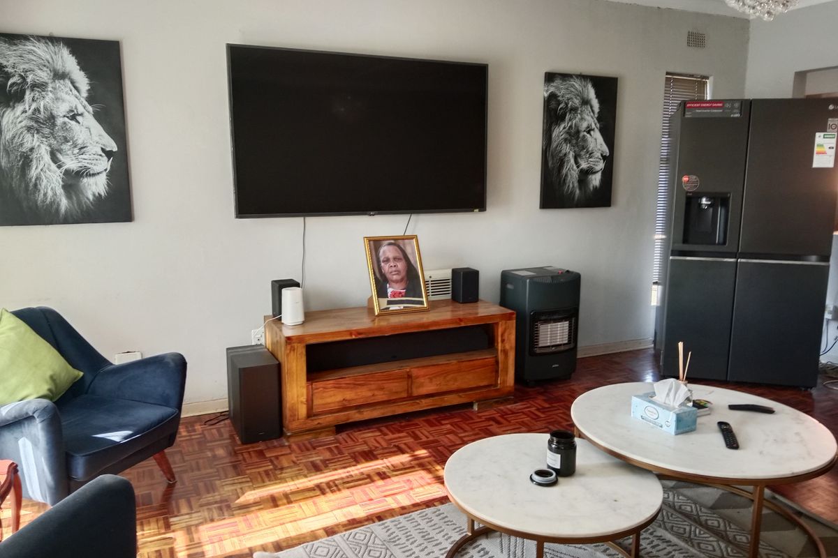 2 Bedroom 1 Bathroom Alberton North - Photo 4