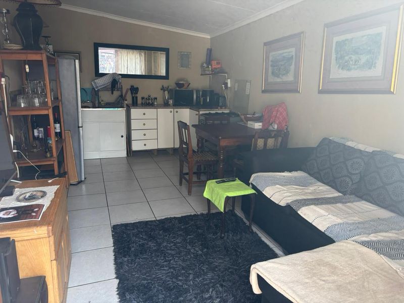 Spacious pet-friendly 3-bedroom home in Alberton North, minutes from Alberton City. - Photo 10