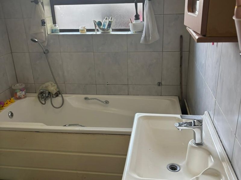 Spacious pet-friendly 3-bedroom home in Alberton North, minutes from Alberton City. - Photo 8