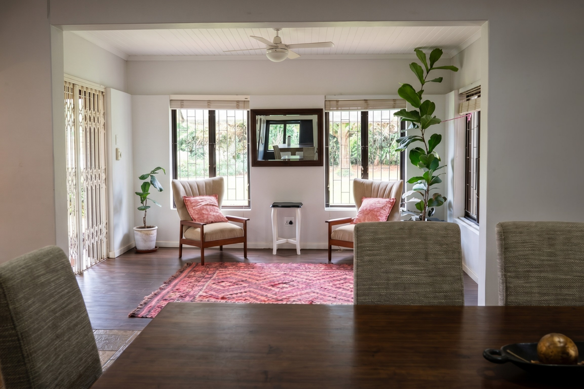 Large Family Home and More - Photo 5