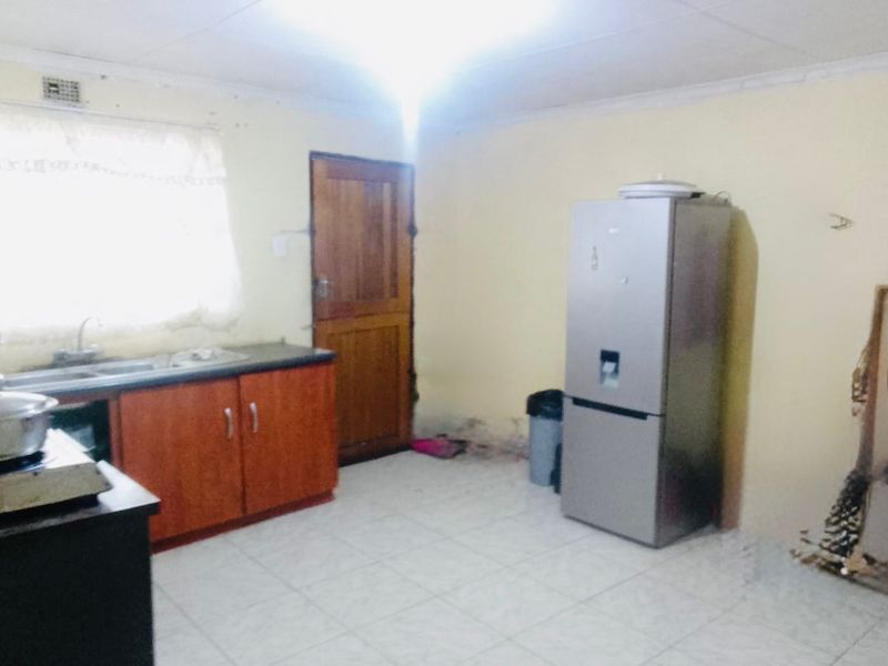Exclusive Mandate – Great Investment Opportunity in Osizweni. - Photo 9