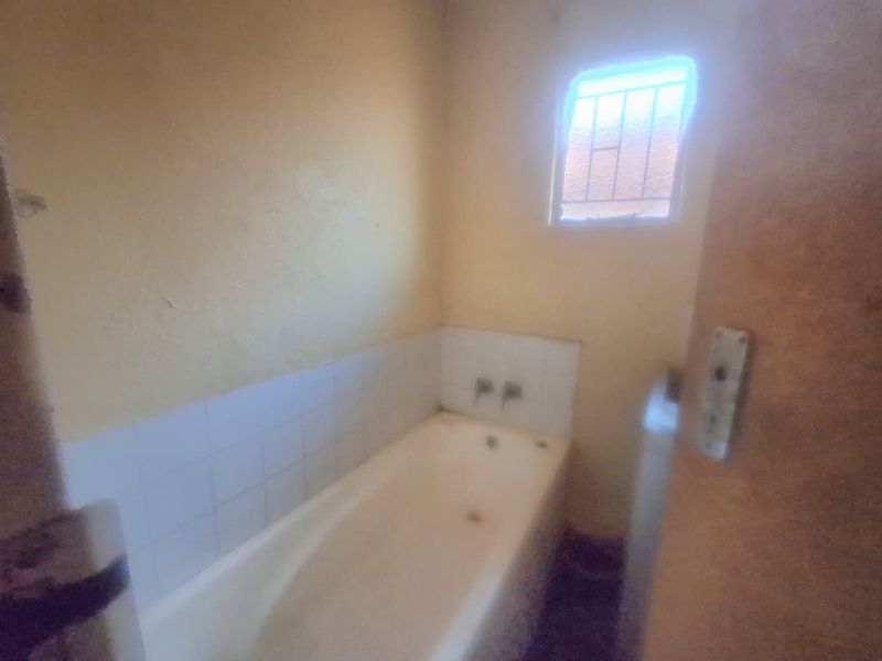 Affordable Home - Photo 9