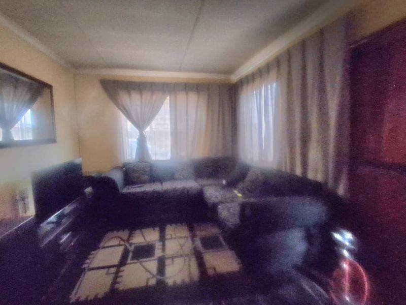 Affordable Home - Photo 5