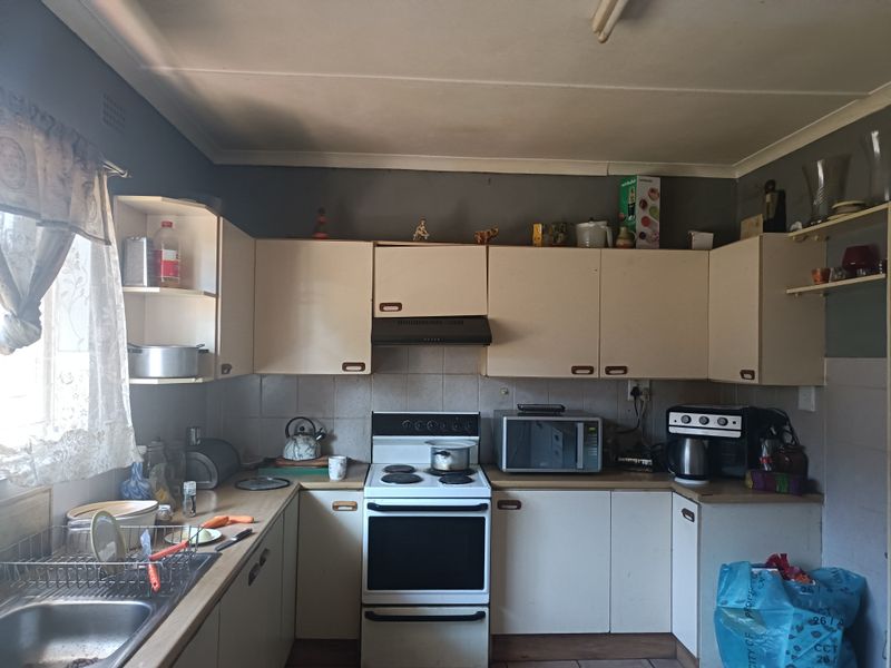 Great Investment Opportunity – Multi-Unit Income Generating Property - Photo 4