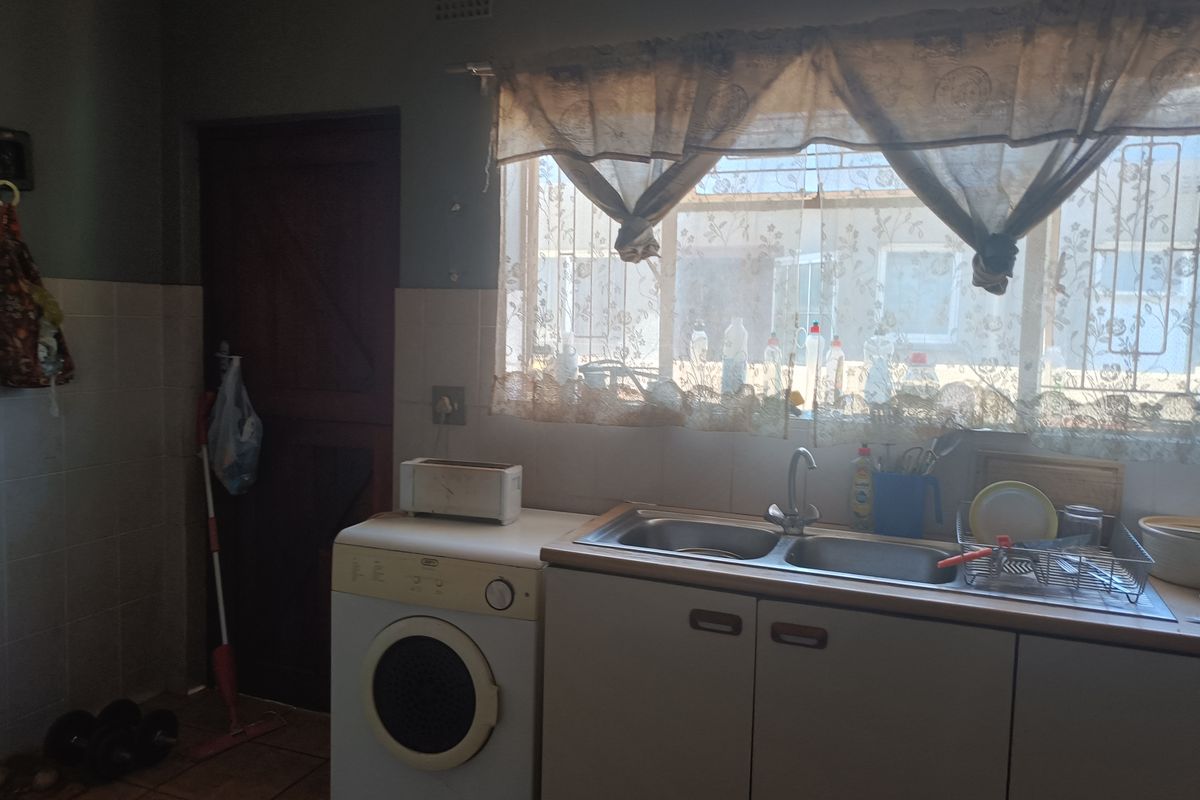 Great Investment Opportunity – Multi-Unit Income Generating Property - Photo 5