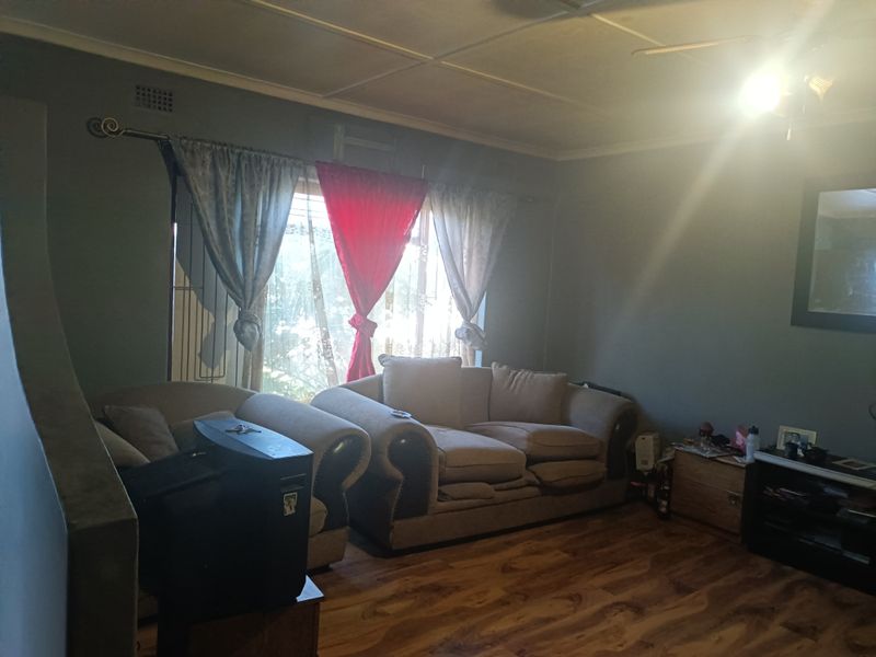 Great Investment Opportunity – Multi-Unit Income Generating Property - Photo 2