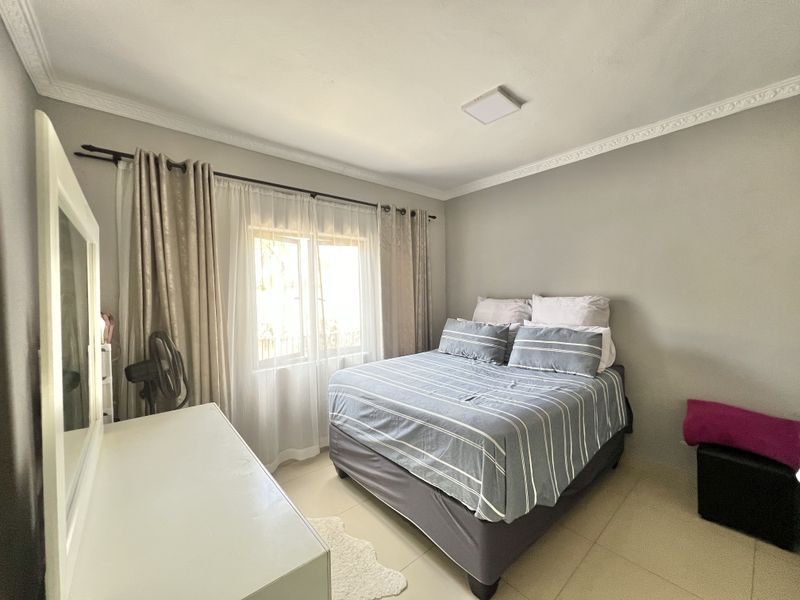 Morningside, 2 Bedroom Flat, 1 Parking for Sale - Photo 9