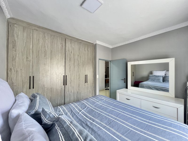 Morningside, 2 Bedroom Flat, 1 Parking for Sale - Photo 10