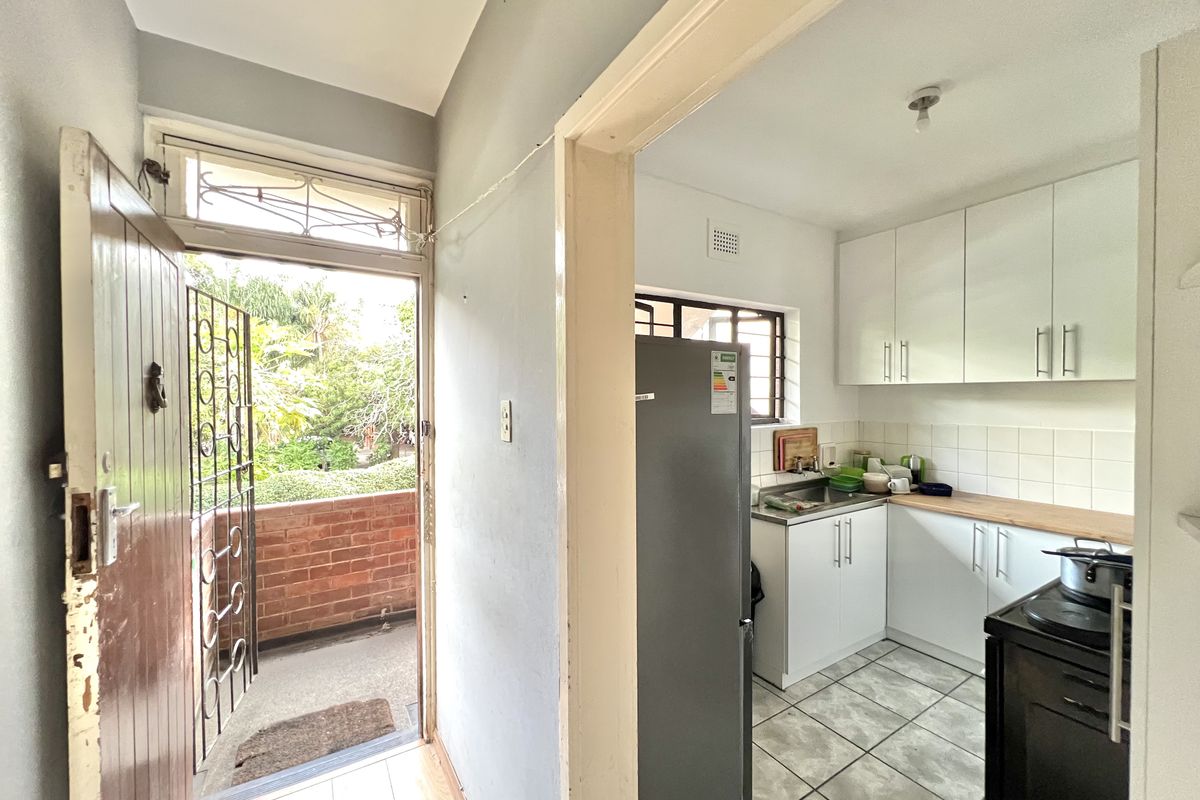 Musgrave Three Bedroom Flat Investment - Photo 4