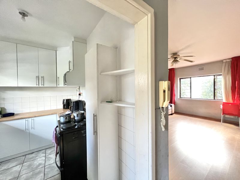 Musgrave Three Bedroom Flat Investment - Photo 3