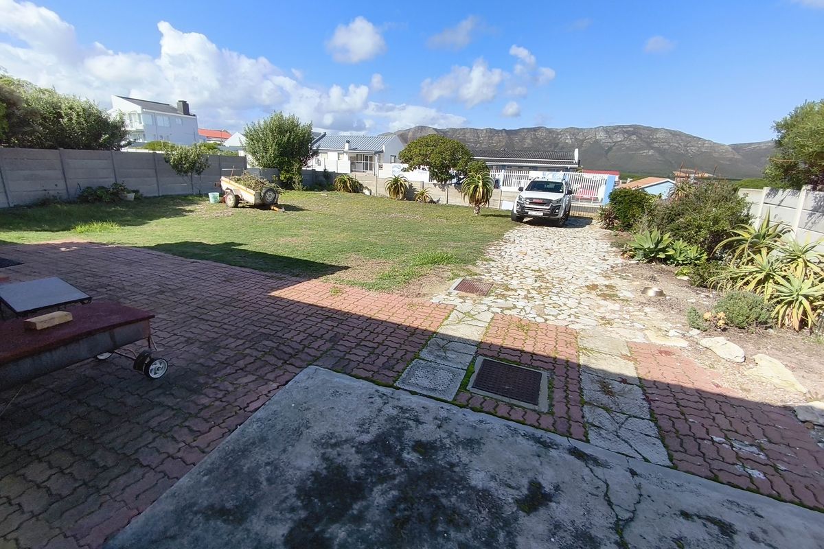House For Sale In Gansbaai - Photo 4
