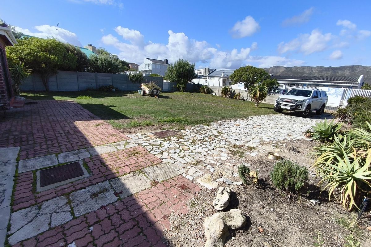 House For Sale In Gansbaai - Photo 3