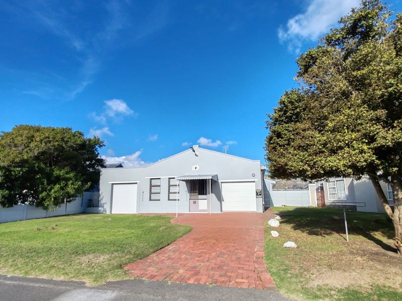 House For Sale In Gansbaai - Photo 1