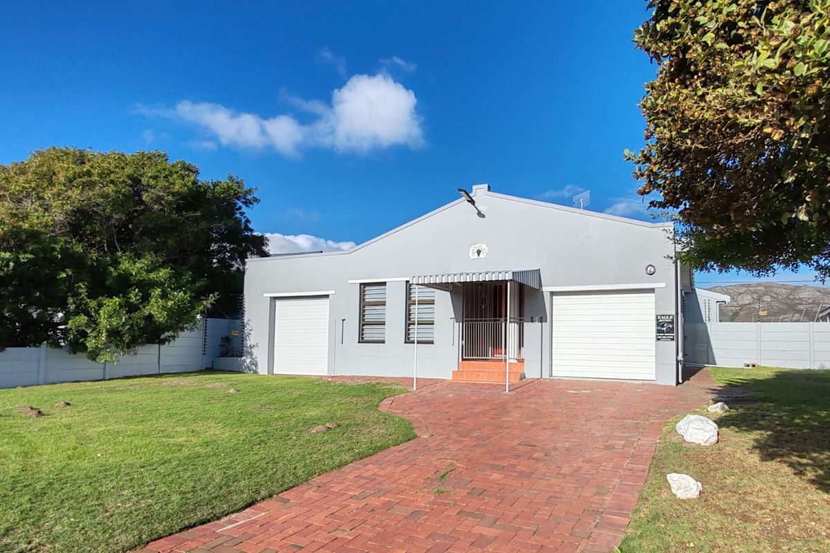 House For Sale In Gansbaai - Photo 2