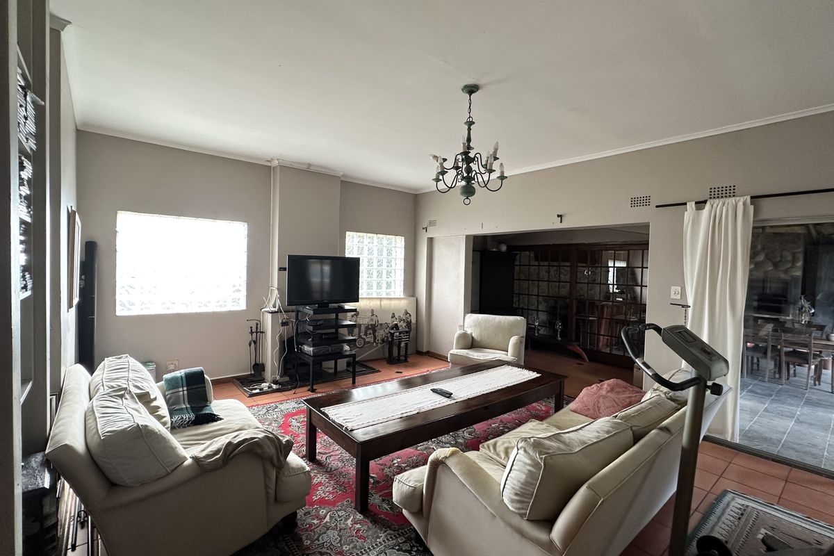 Where Location Meets Lifestyle - An Entertainers Dream - Photo 3