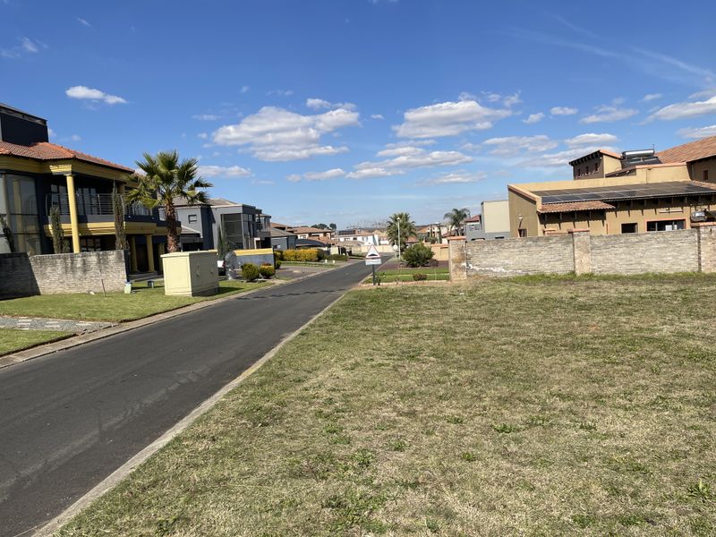 An exceptional opportunity to build your dream home. - Photo 2