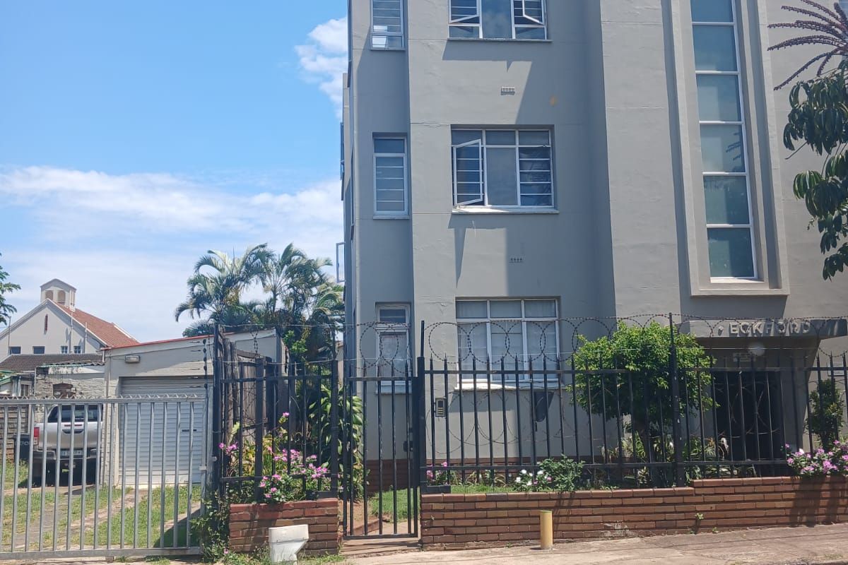 1.5 Bedroom Apartment. - Photo 2