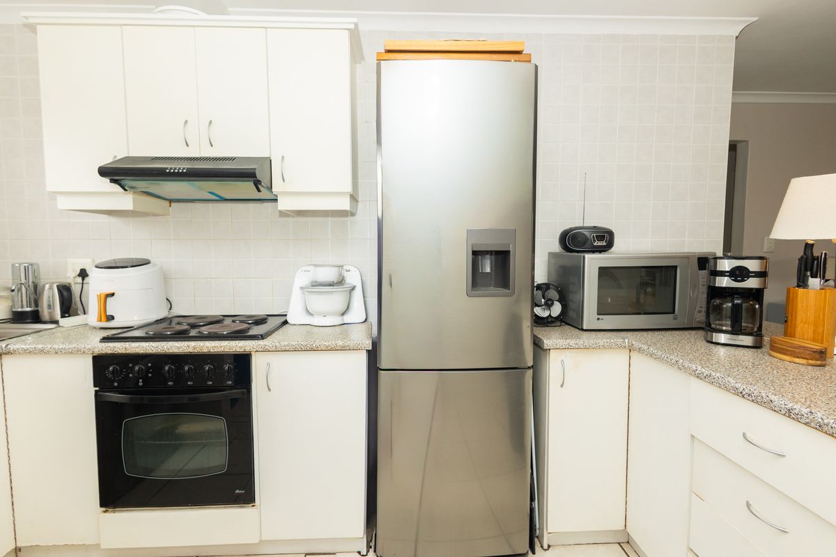 Stunning 2-bedroom apartment for sale in Sonstraal Heights, Durbanville – perfect for modern living - Photo 5