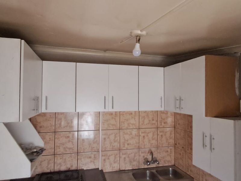 3 Bedroom House for Sale - Photo 4