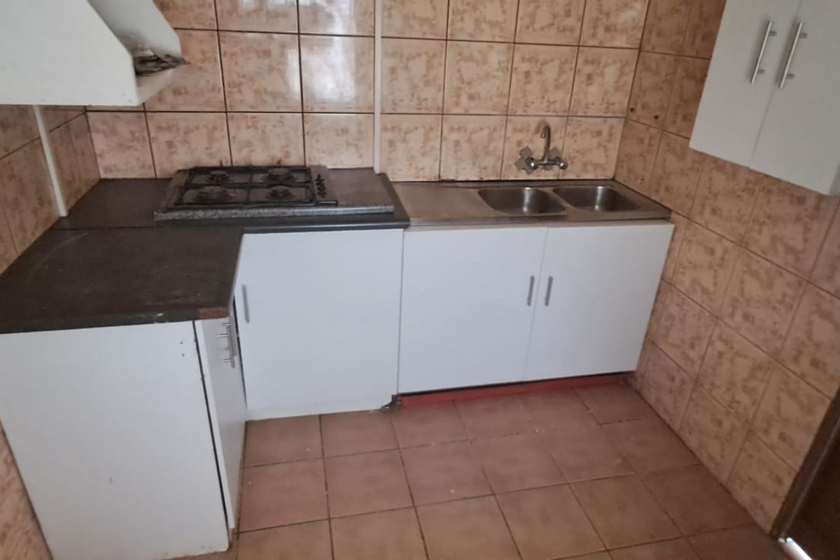 3 Bedroom House for Sale - Photo 2