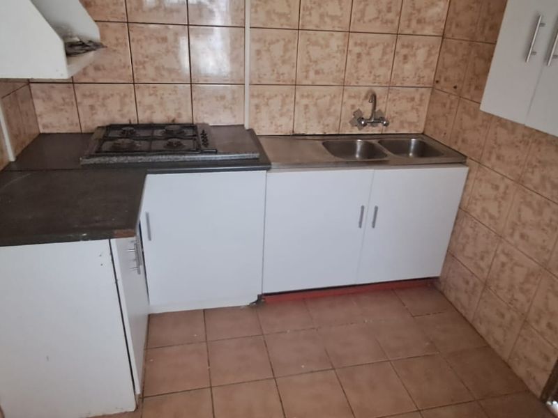 3 Bedroom House for Sale - Photo 2