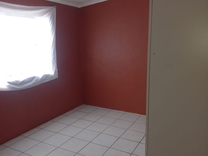 3 Bedroom House for Sale - Photo 9